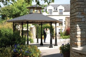 Weddings @ Kee's Hotel, Historic Inn